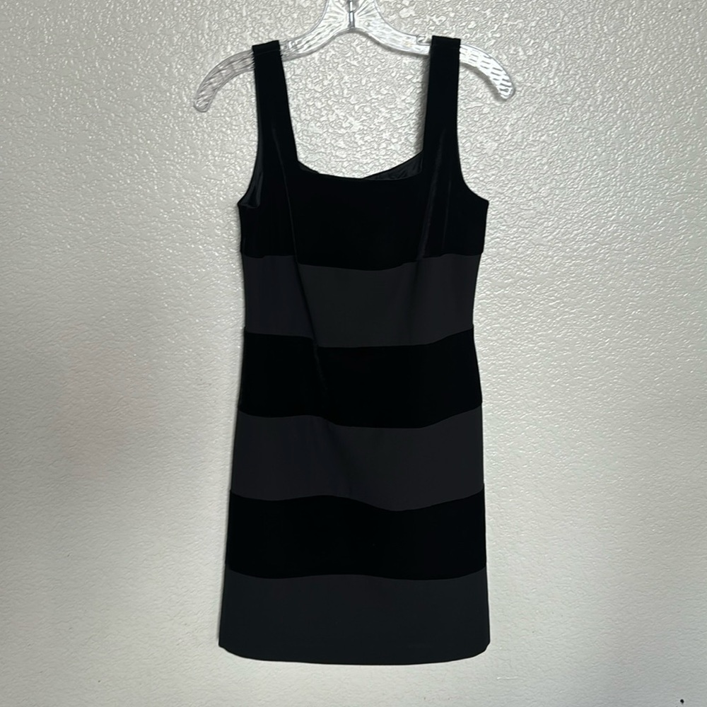 Laundry by Shelli Segal 90’s  Black Dress